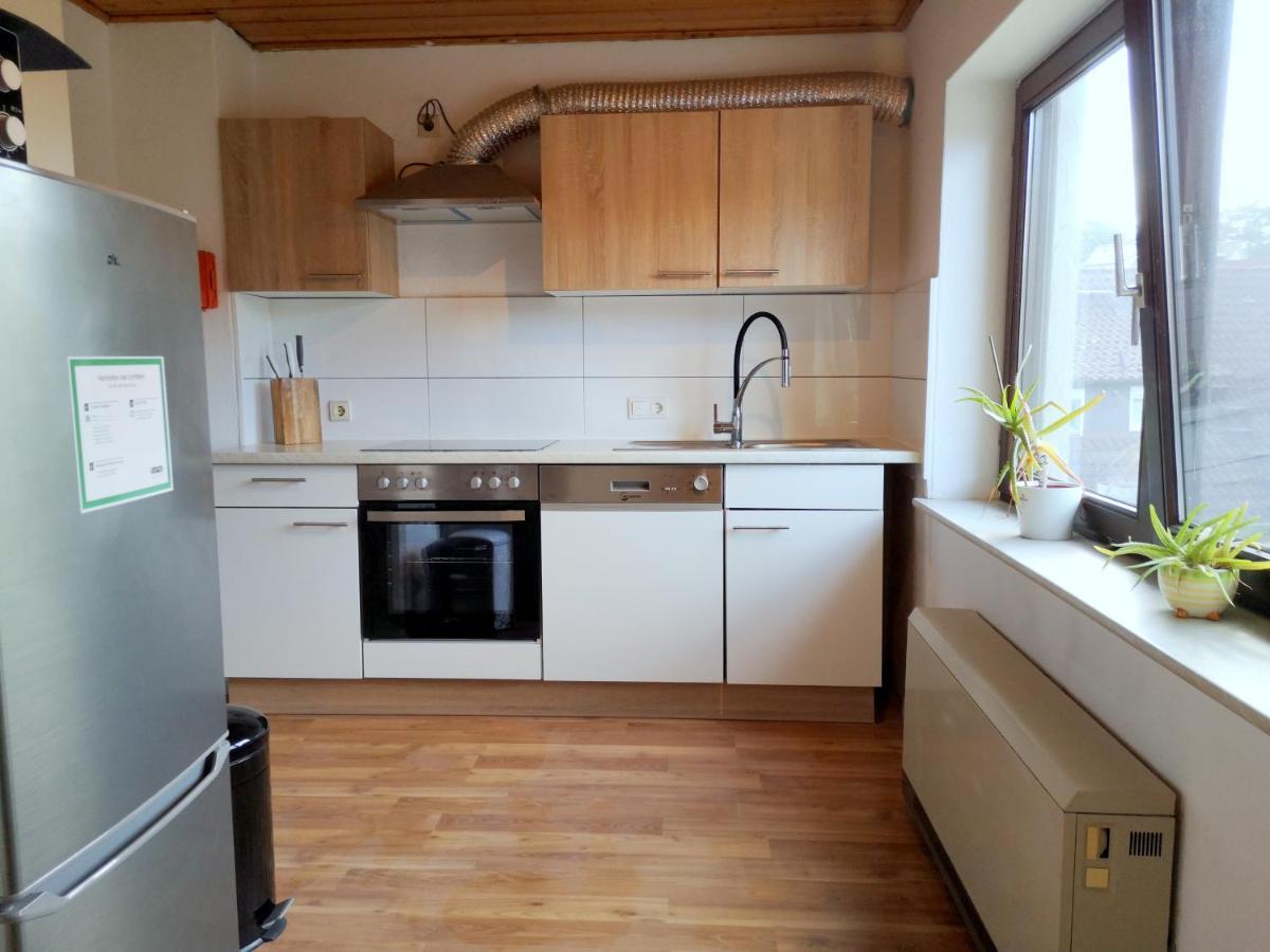 Helle Ferienwohnung mit Balkon, Küche, Parkplatz&Waschmaschine Offenburg Exterior foto